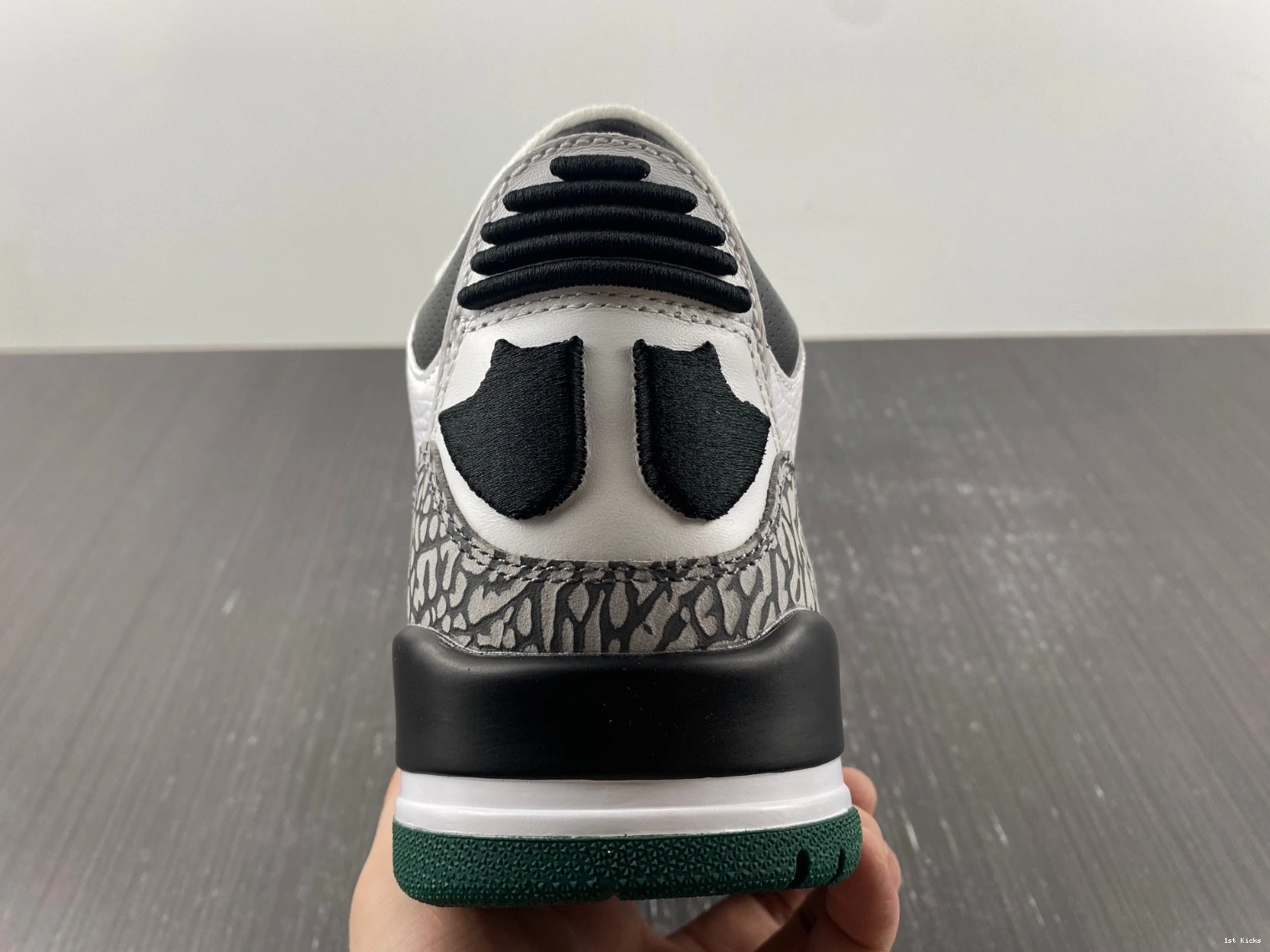  Pit Oregon 594282233 Jordan 3 Retro Ducks Crew White 0309